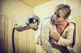 OFF-ka OFT.  Heart break hotel