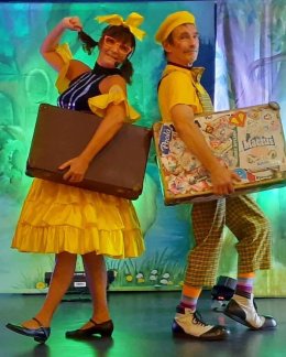 „Ewka Konewka na walizkach” Przedstawienie dla dzieci w wieku 4+