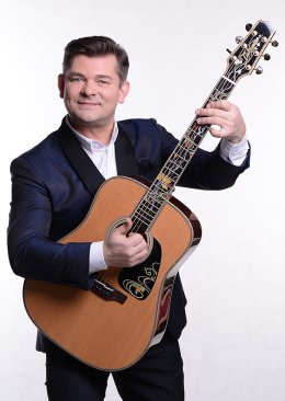 Zenon Martyniuk - Zakończenie karnawału z Zenonem Martyniukiem i Zespołem Akcent!