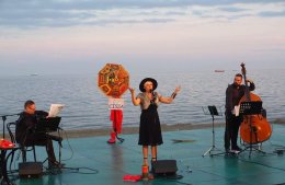 W CZASIE DESZCZU DZIECI SIĘ NUDZĄ