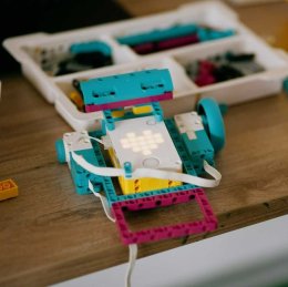 ZIMA W MIEŚCIE | Robotyka i programowanie (10-13 lat)