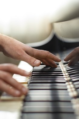 Akademia Muzyki i Plastyki – „Wygrał Polskę na fortepianie”