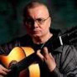 "Instrumenty muzyczne- gitara klasyczna" Roman Ziemlański