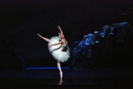 BOLSHOI BALLET: JEZIORO ŁABĘDZIE