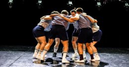 Kielecki Teatr Tańca - SM. Masochistyczne obrazy ojciec - syn